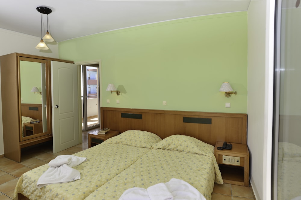 Lefkoniko Bay — Hotel rooms in Rethymnon