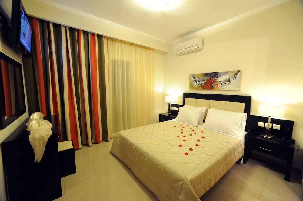 Mamfredas Luxury Resort — Hotel rooms in Tsilivi, Ionian Islands