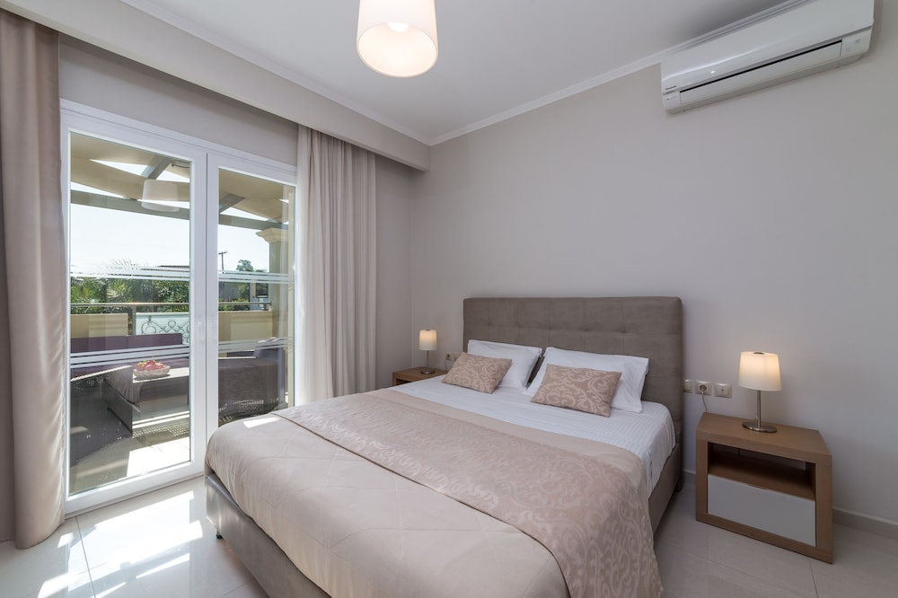 Mamfredas Luxury Resort — Hotel rooms in Tsilivi, Ionian Islands