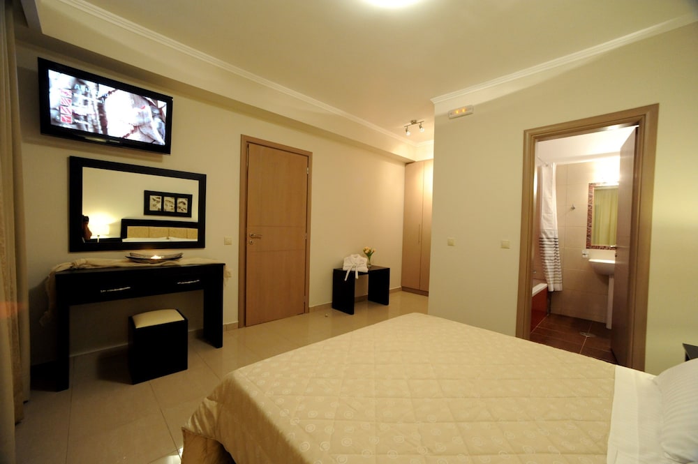 Mamfredas Luxury Resort — Hotel rooms in Tsilivi, Ionian Islands