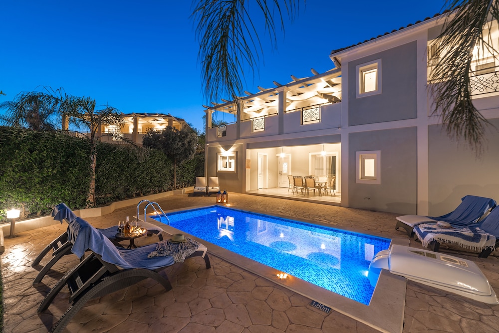 Mamfredas Luxury Resort — Main photo in Tsilivi, Ionian Islands