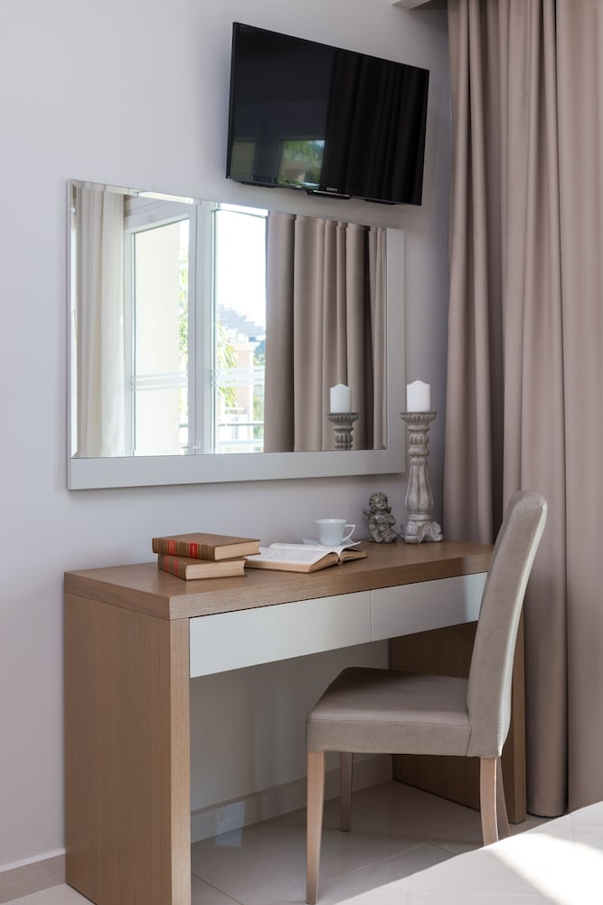 Mamfredas Luxury Resort — Hotel rooms in Tsilivi, Ionian Islands