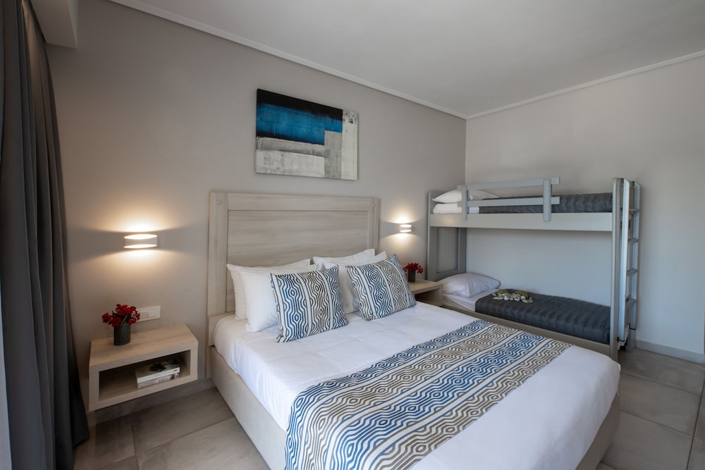 Marelen Hotel — Hotel rooms in Kalamaki (Zakynthos), Ionian Islands
