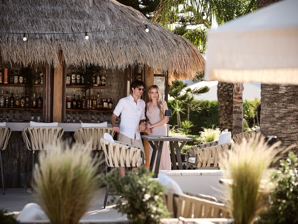 Marelen Hotel — Restaurant & bars in Kalamaki (Zakynthos), Ionian Islands