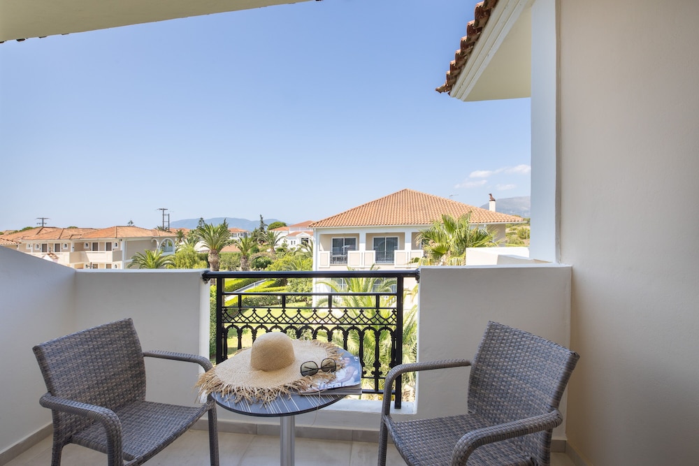 Marelen Hotel — Hotel rooms in Kalamaki (Zakynthos), Ionian Islands