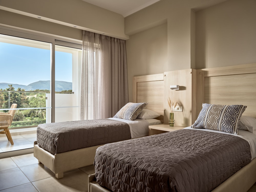 Marelen Hotel — Hotel rooms in Kalamaki (Zakynthos), Ionian Islands