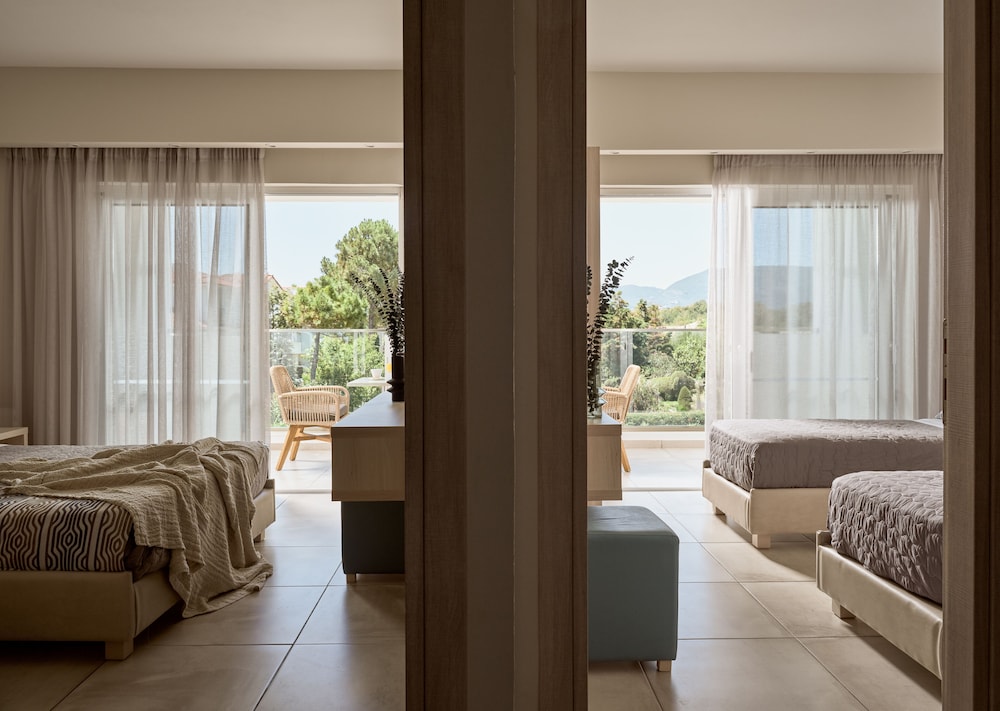 Marelen Hotel — Hotel rooms in Kalamaki (Zakynthos), Ionian Islands