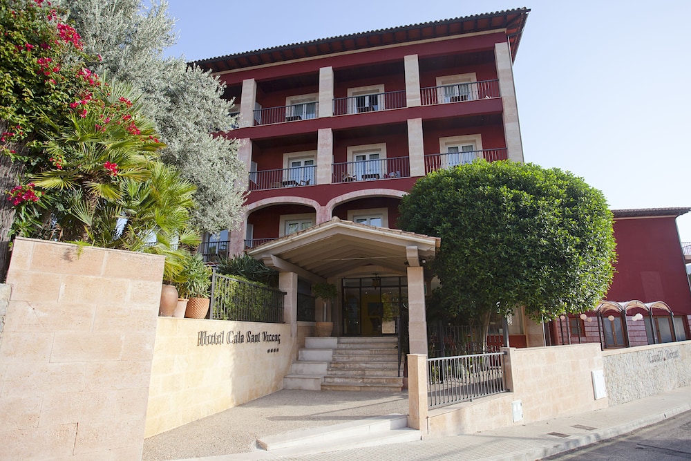 Hotel Cala Sant Vicenç - Adults Only + 16 — Hotel building in Puerto Pollensa, Balearic Islands