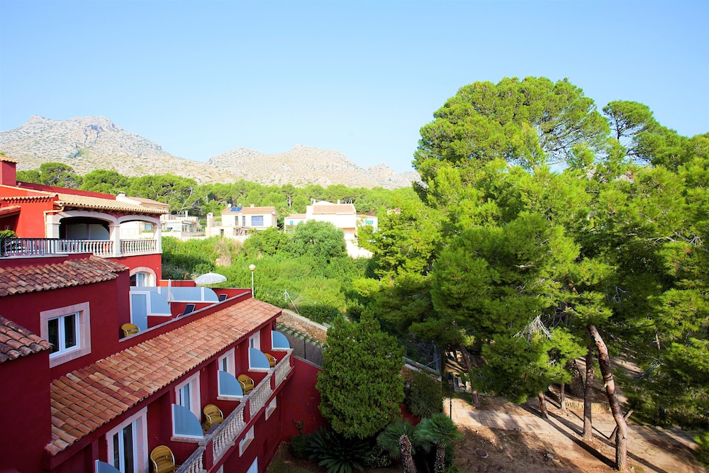 Hotel Cala Sant Vicenç - Adults Only + 16 — Hotel building in Puerto Pollensa, Balearic Islands