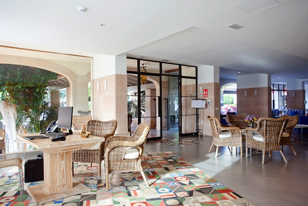Hotel Cala Sant Vicenç - Adults Only + 16 — Hotel building in Puerto Pollensa, Balearic Islands
