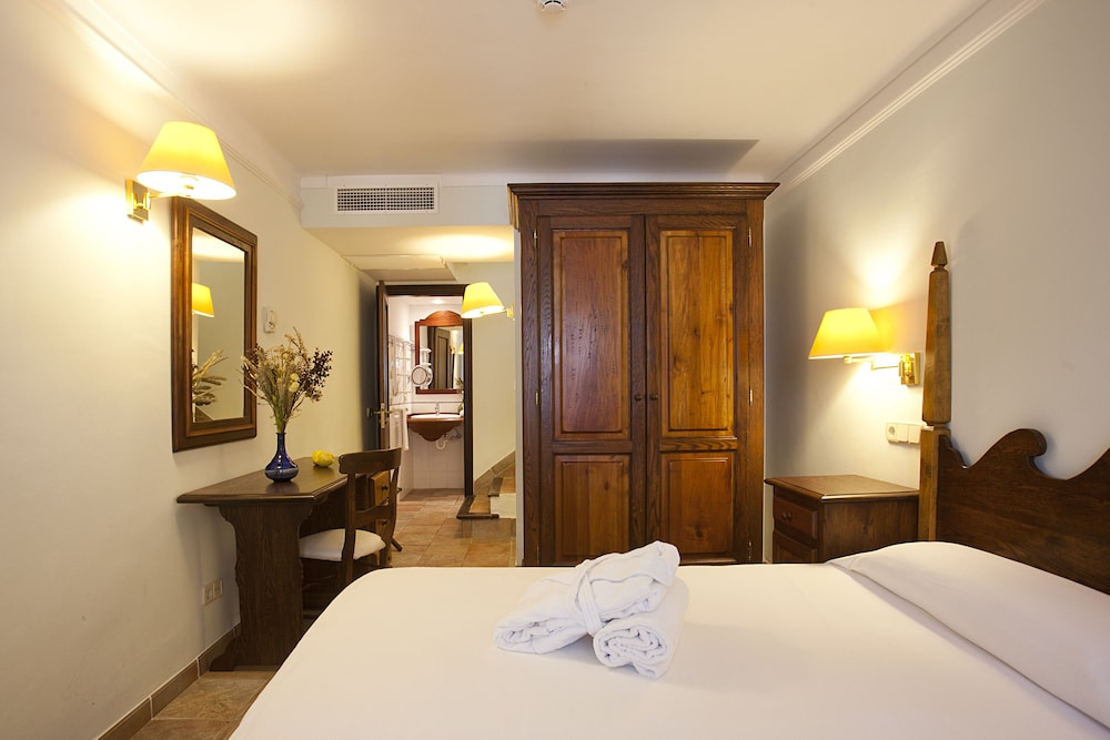 Hotel Cala Sant Vicenç - Adults Only + 16 — Hotel rooms in Puerto Pollensa, Balearic Islands