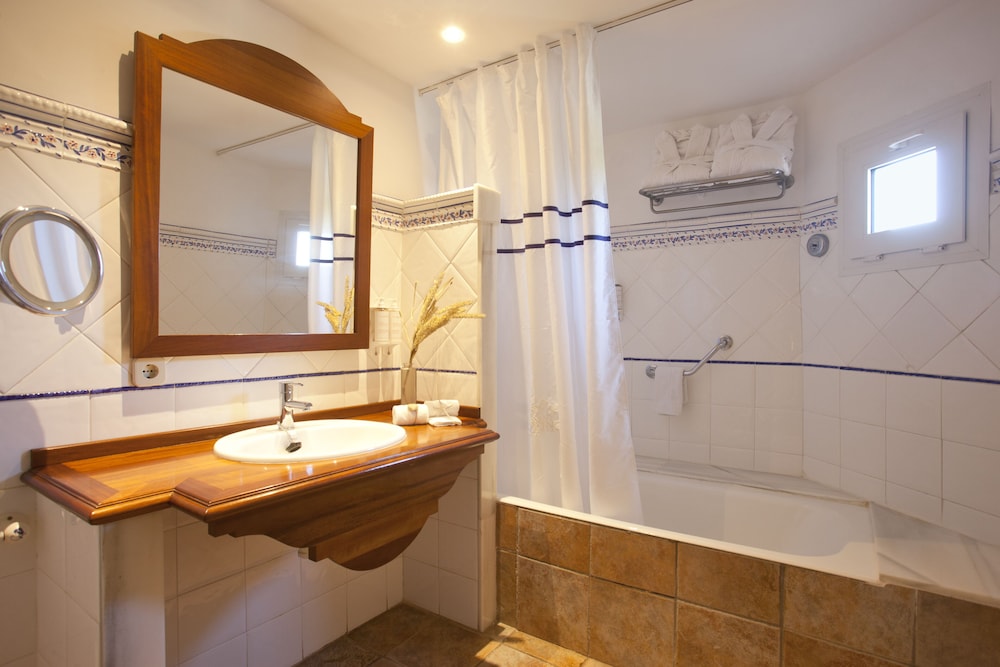 Hotel Cala Sant Vicenç - Adults Only + 16 — Hotel rooms in Puerto Pollensa, Balearic Islands