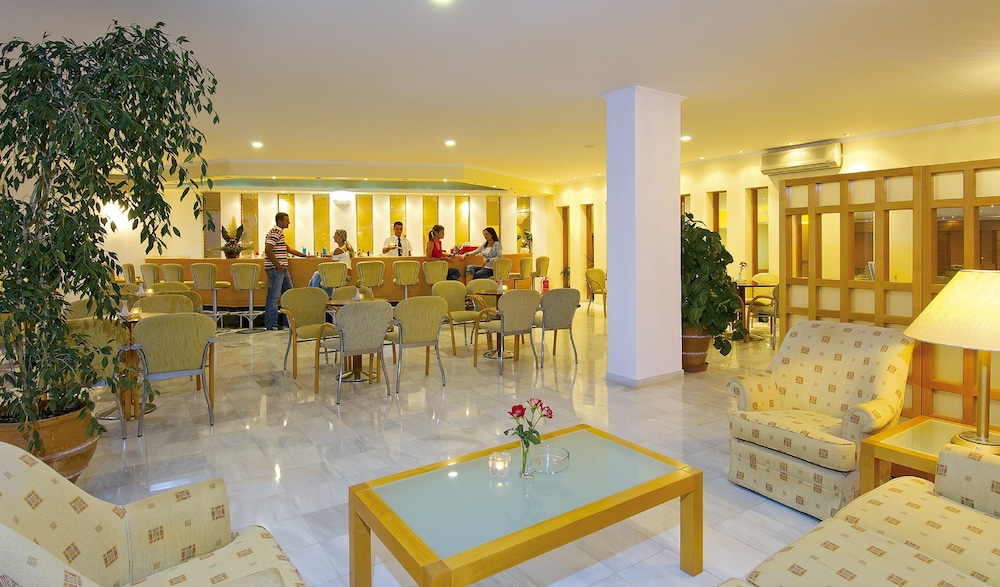 Rethymno Mare Royal & Water Park — Restaurant & bars in Rethymnon