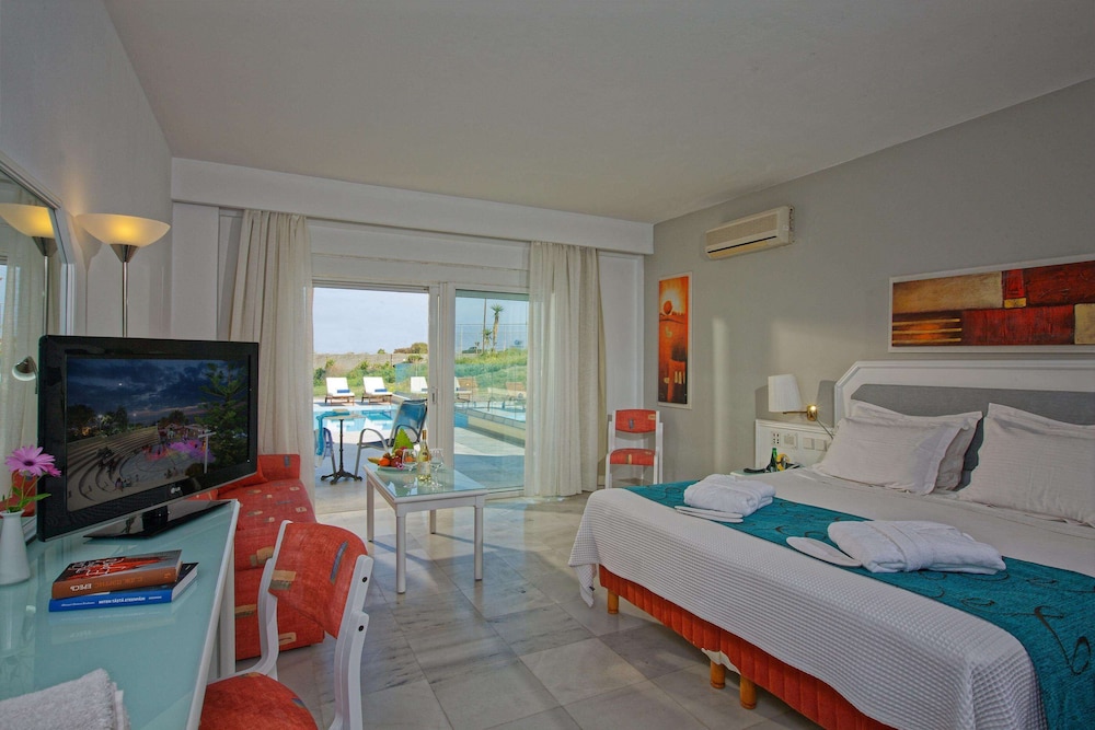 Rethymno Mare Royal & Water Park — Hotel rooms in Rethymnon