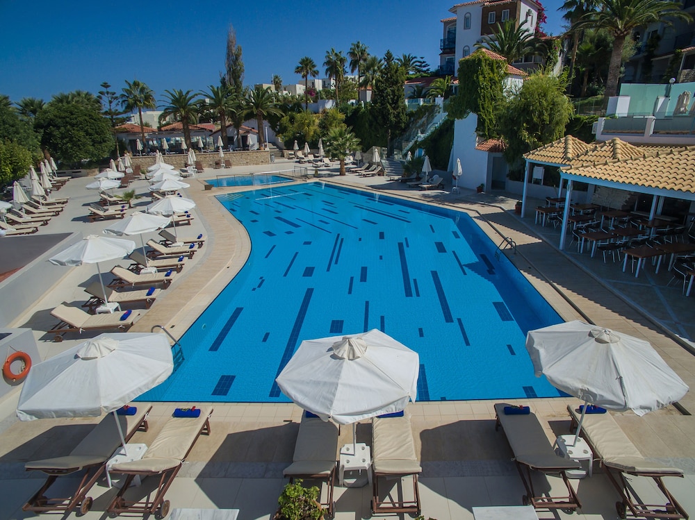 Rethymno Mare Royal & Water Park — Swimming pool in Rethymnon