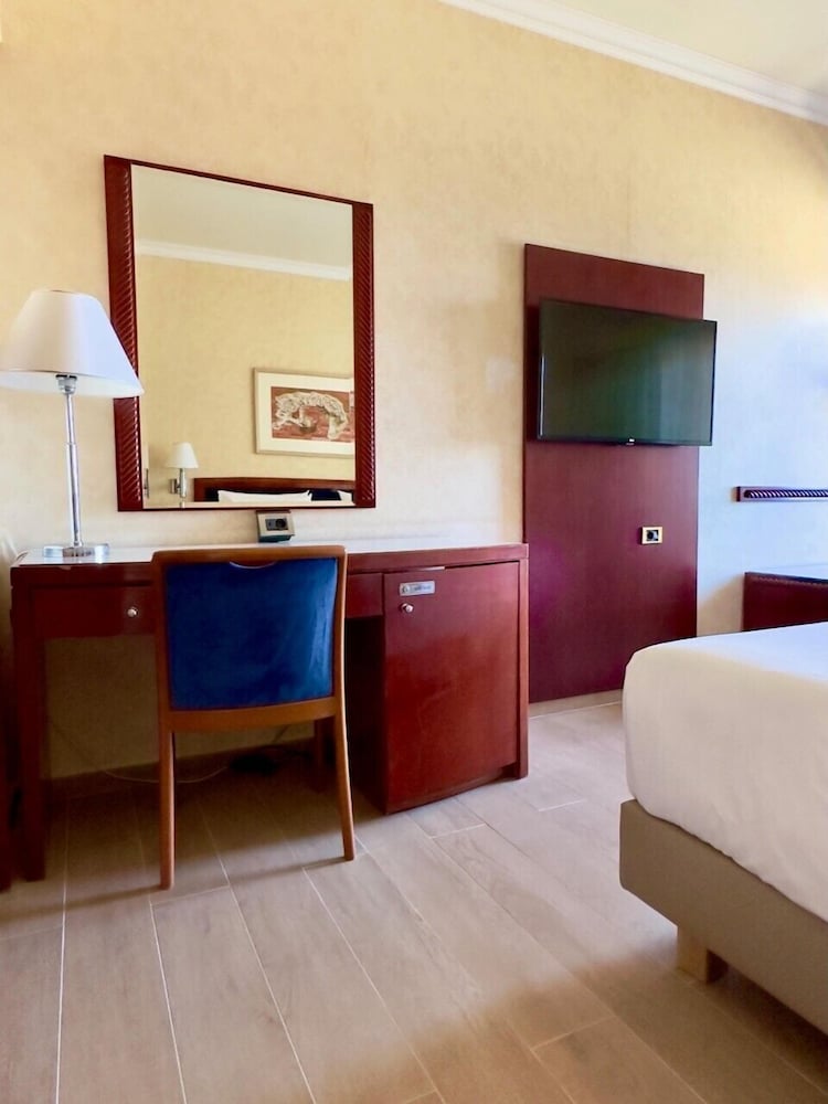 Rodos Palace Hotel — Hotel rooms in Rhodes Town, South Aegean