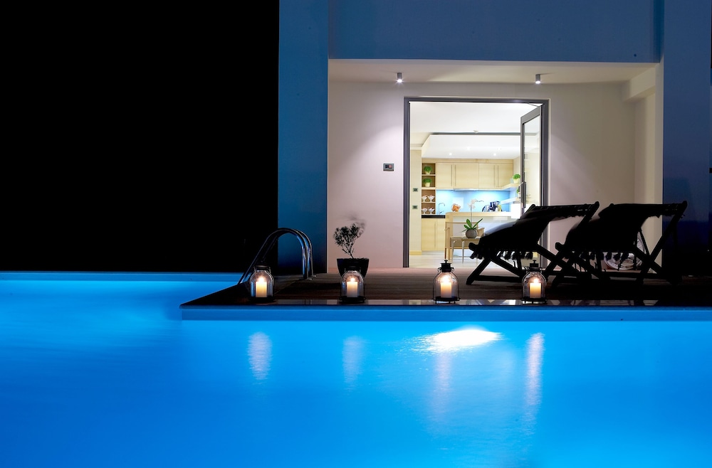 Rodos Palace Hotel — Swimming pool in Rhodes Town, South Aegean