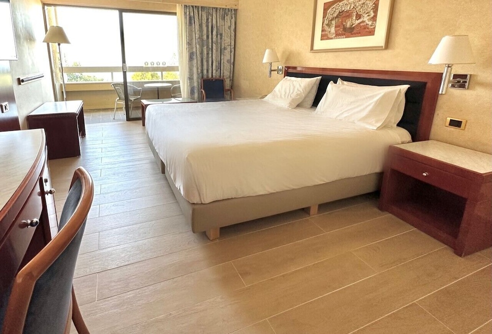 Rodos Palace Hotel — Hotel rooms in Rhodes Town, South Aegean
