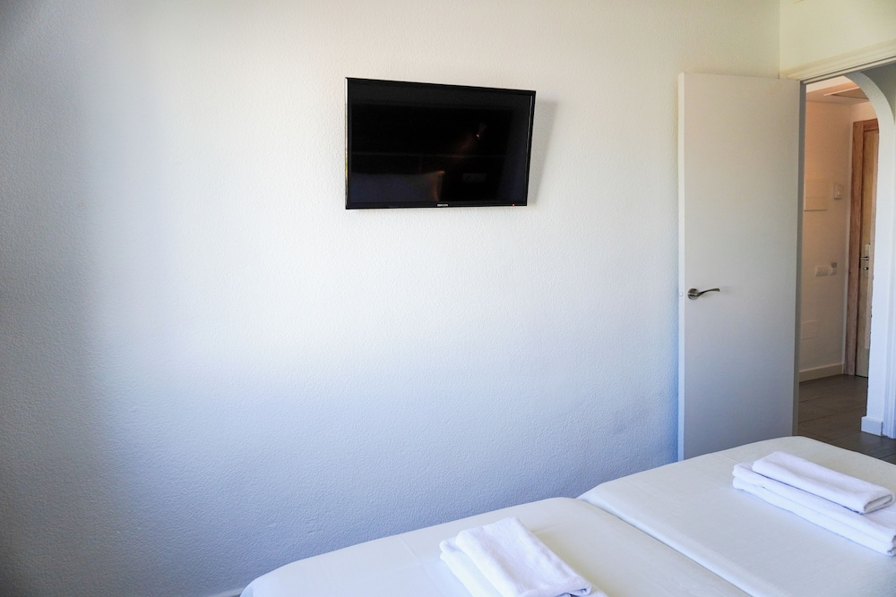 ENDLSS BEACH & DISCO HOTEL IBIZA ADULTS ONLY — Hotel rooms in San Antonio, Balearic Islands