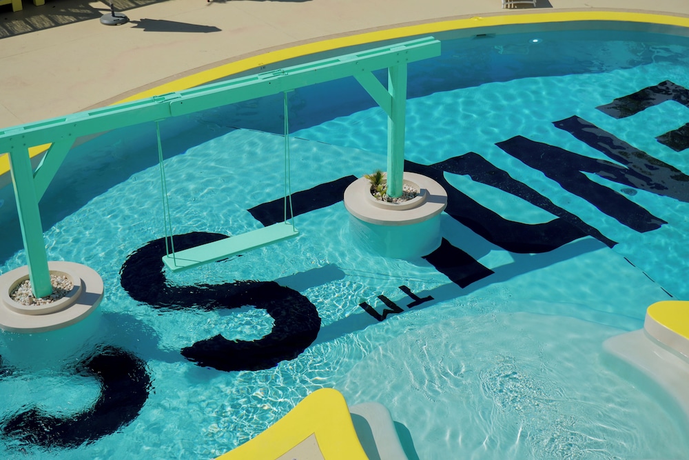 ENDLSS BEACH & DISCO HOTEL IBIZA ADULTS ONLY — Swimming pool in San Antonio, Balearic Islands