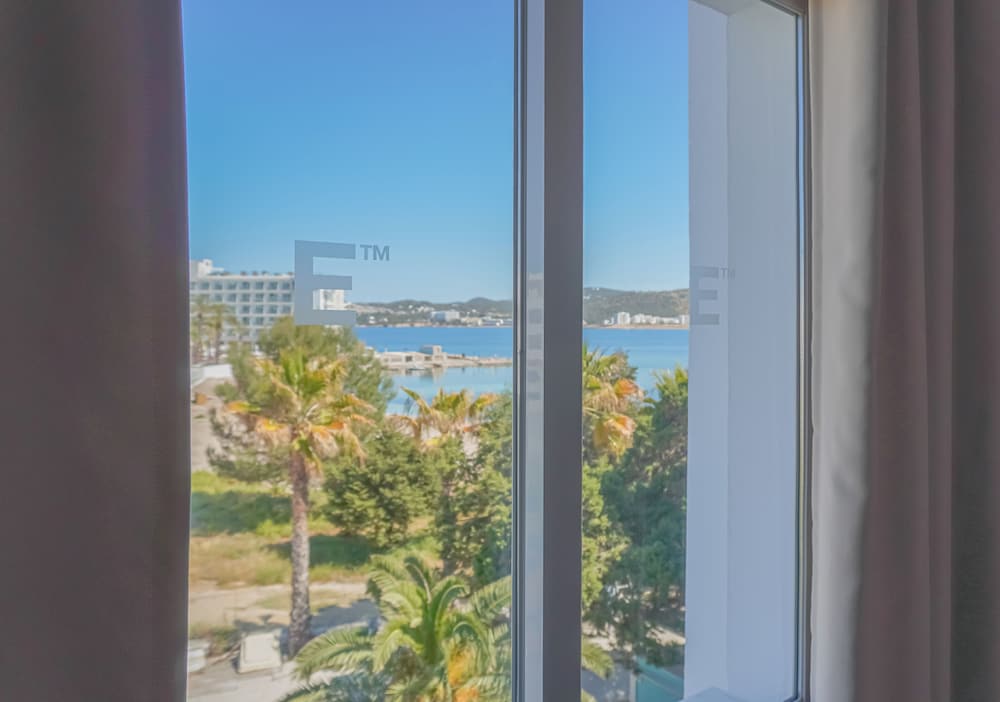 ENDLSS BEACH & DISCO HOTEL IBIZA ADULTS ONLY — Hotel rooms in San Antonio, Balearic Islands