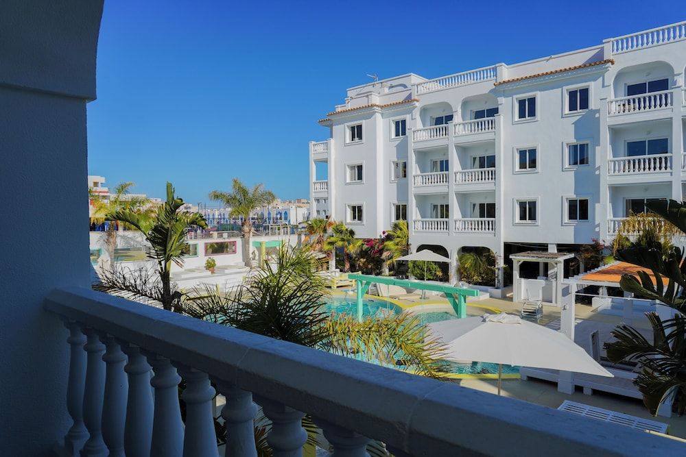 ENDLSS BEACH & DISCO HOTEL IBIZA ADULTS ONLY
