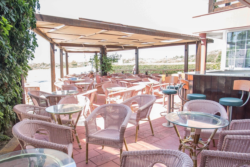 Summer Dream Hotel By Anayia All Inclusive Resorts — Restaurant & bars in Theologos, South Aegean