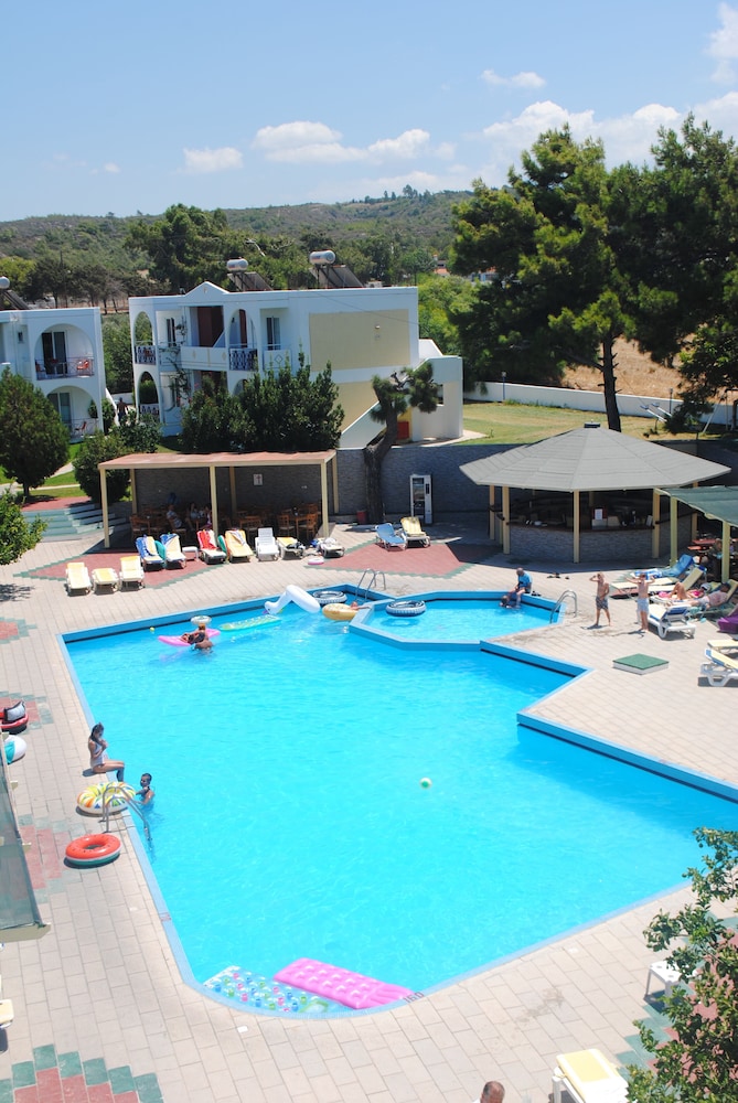 Summer Dream Hotel By Anayia All Inclusive Resorts — Swimming pool in Theologos, South Aegean