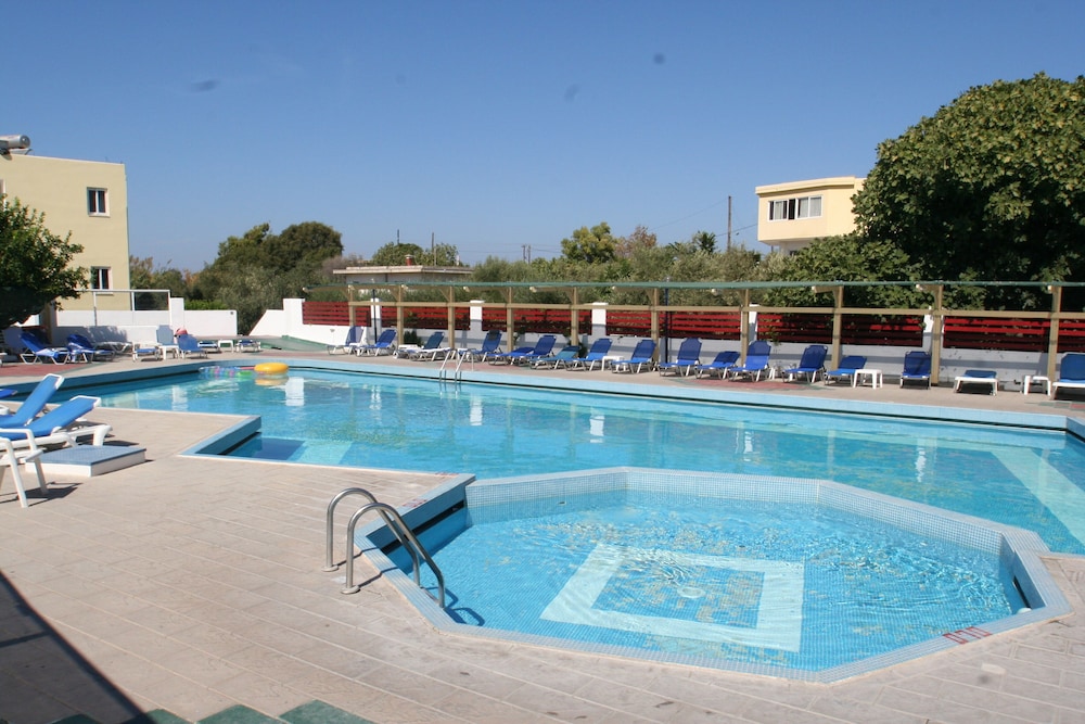 Summer Dream Hotel By Anayia All Inclusive Resorts — Swimming pool in Theologos, South Aegean