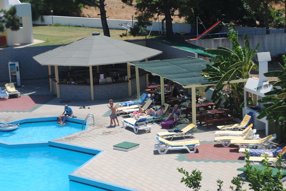 Summer Dream Hotel By Anayia All Inclusive Resorts — Swimming pool in Theologos, South Aegean