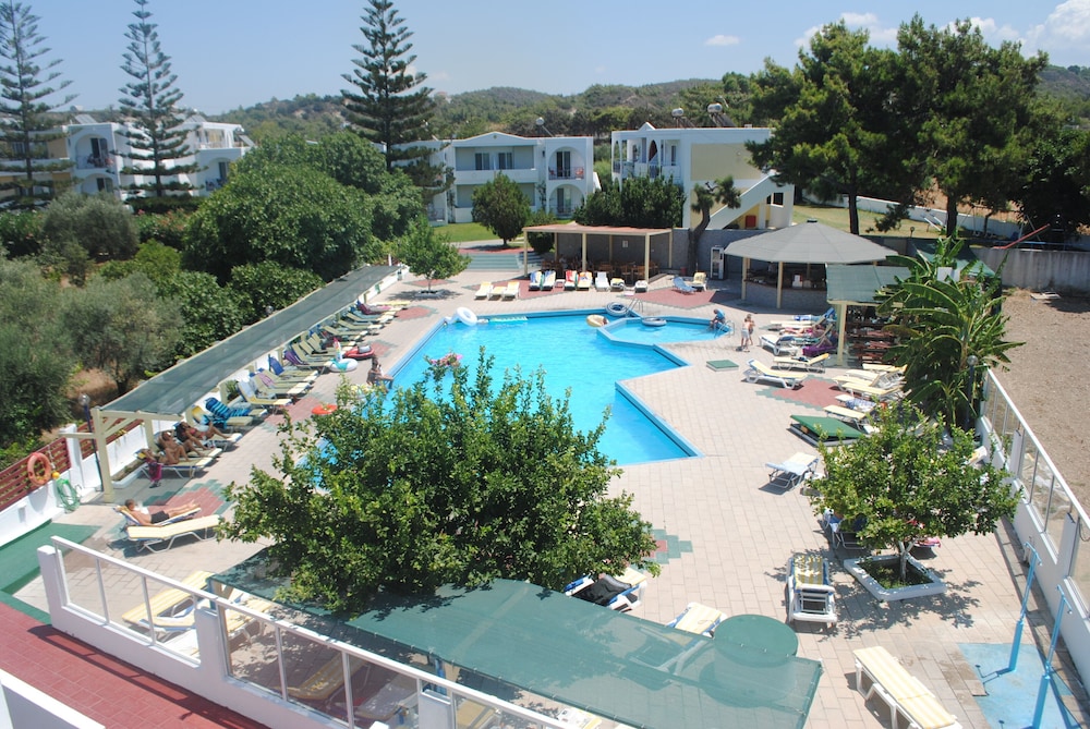 Summer Dream Hotel By Anayia All Inclusive Resorts — Swimming pool in Theologos, South Aegean