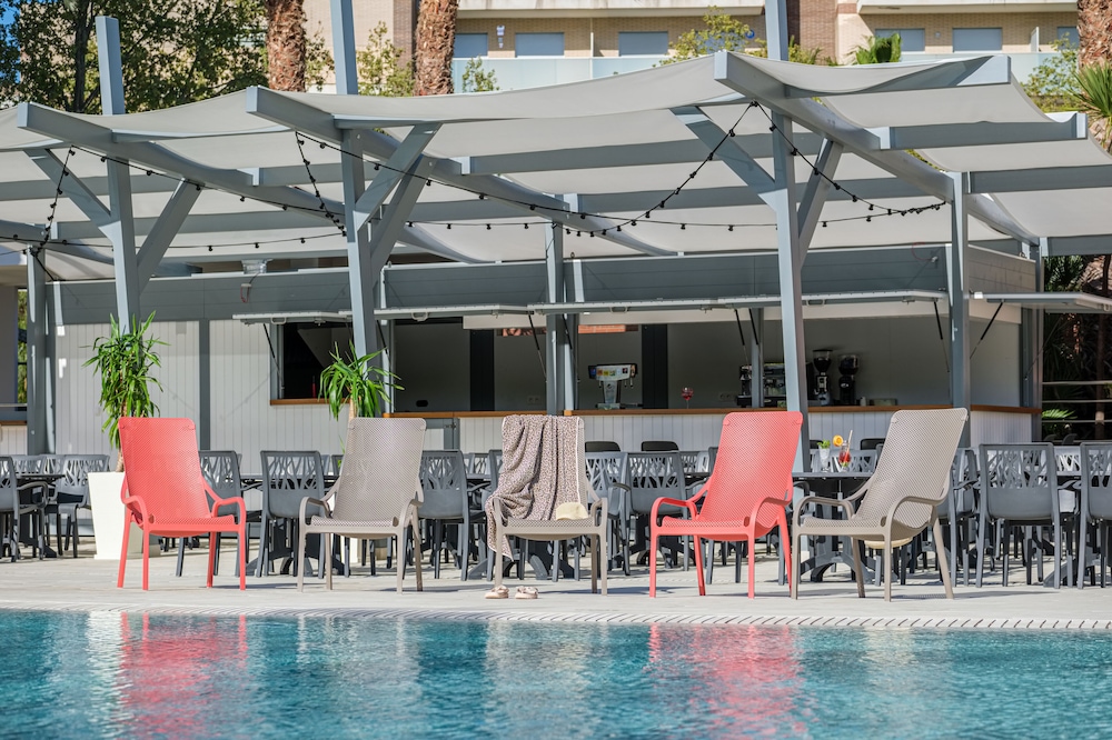 California Garden — Restaurant & bars in Salou, Catalonia