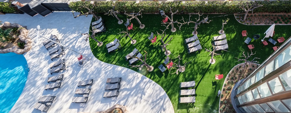 California Garden — Swimming pool in Salou, Catalonia