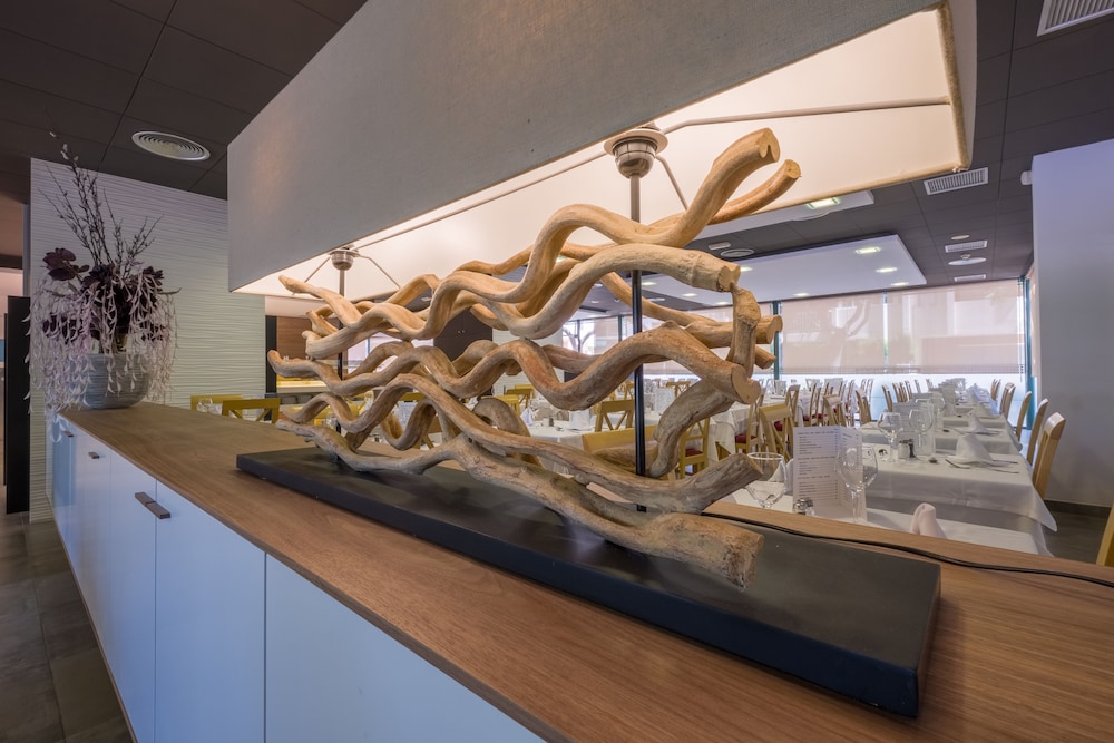 Hotel California Palace — Restaurant & bars in Salou, Catalonia
