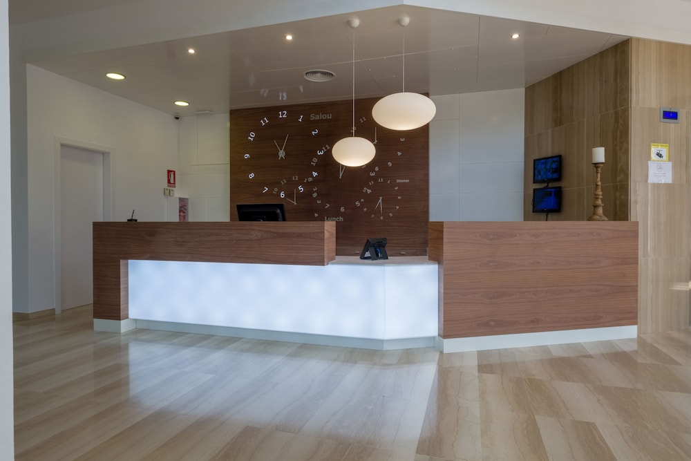Hotel California Palace — Hotel building in Salou, Catalonia