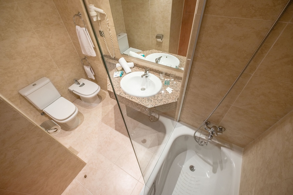 Hotel California Palace — Hotel rooms in Salou, Catalonia