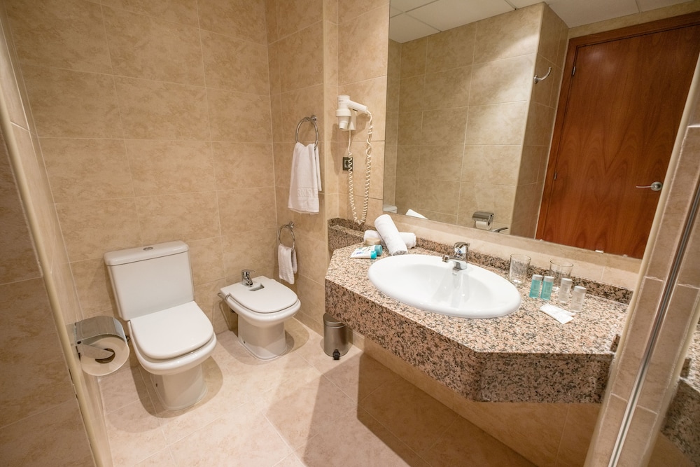 Hotel California Palace — Hotel rooms in Salou, Catalonia