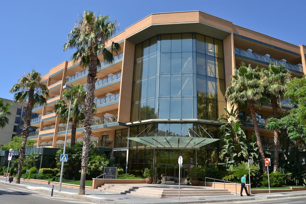 Hotel California Palace — Hotel building in Salou, Catalonia