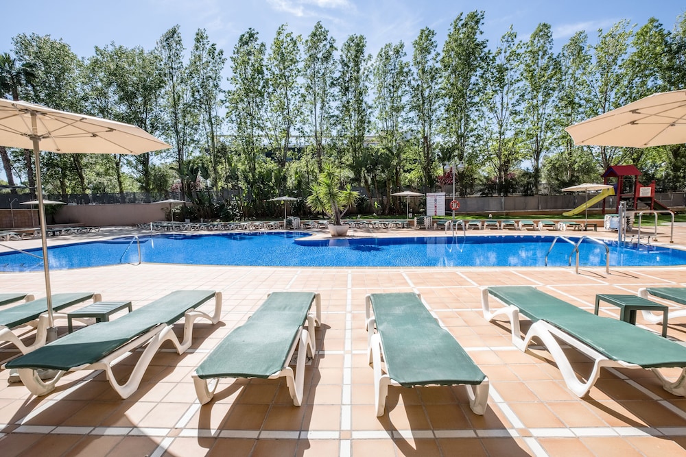 Hotel California Palace — Swimming pool in Salou, Catalonia