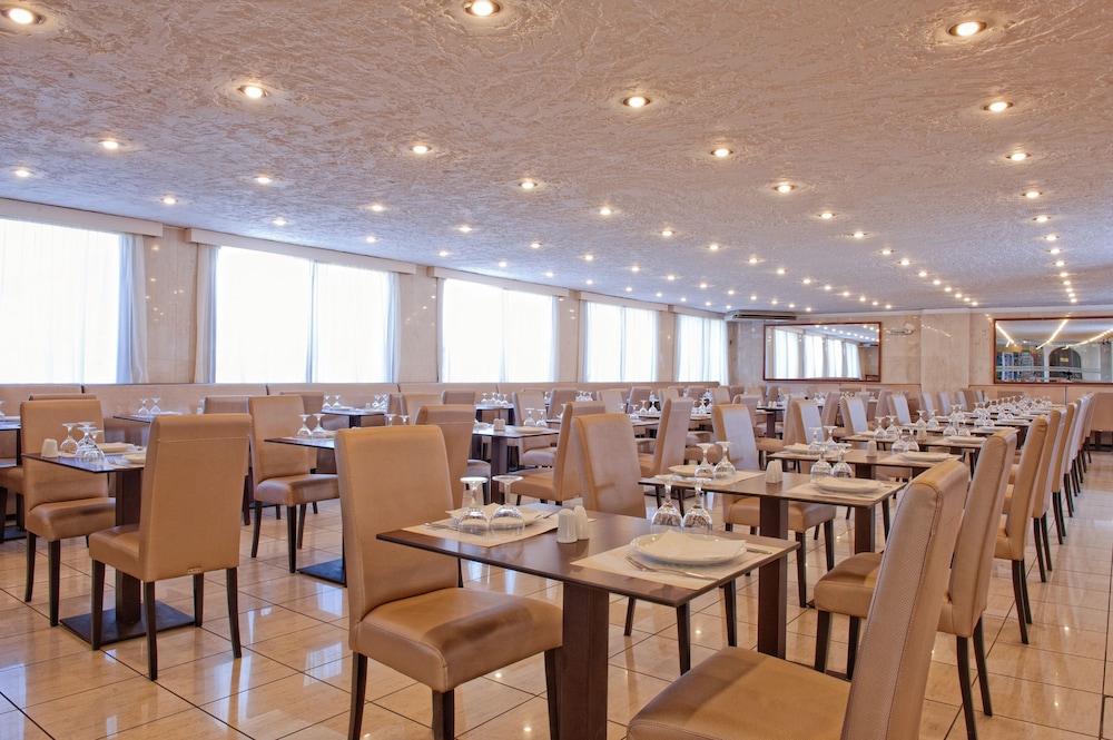 Heronissos Hotel - All inclusive — Restaurant in Hersonissos