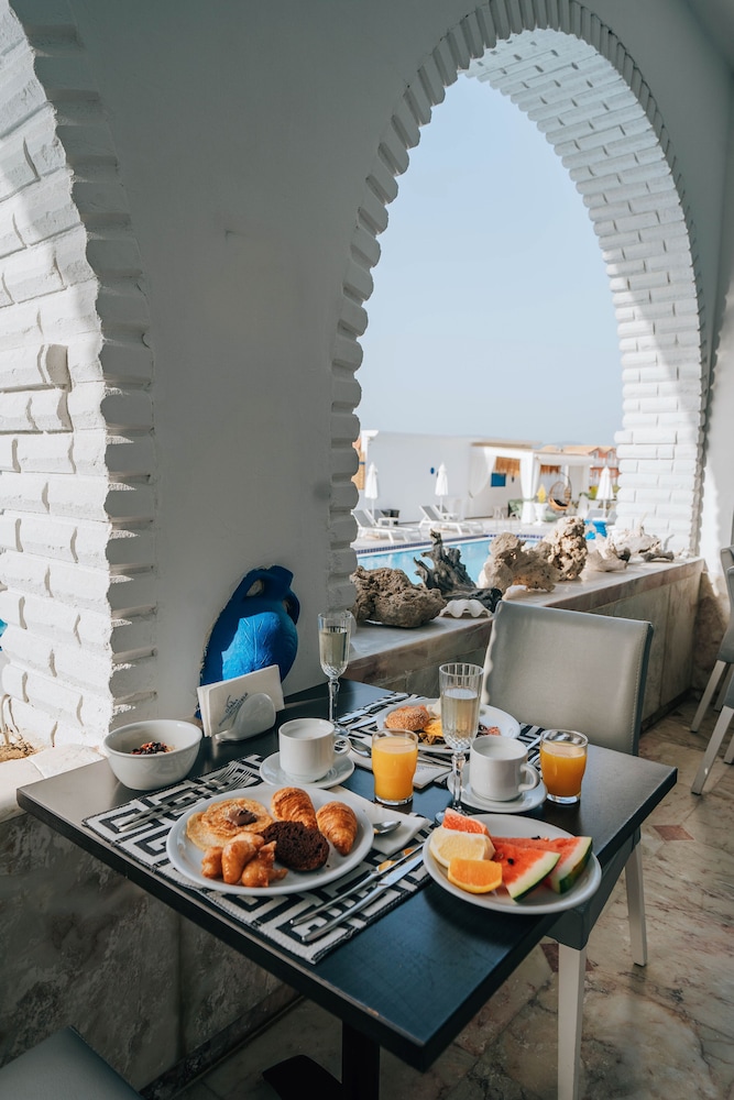 Meandros Boutique & Spa Hotel - Adults Only — Restaurant & bars in Kalamaki (Zakynthos), Ionian Islands