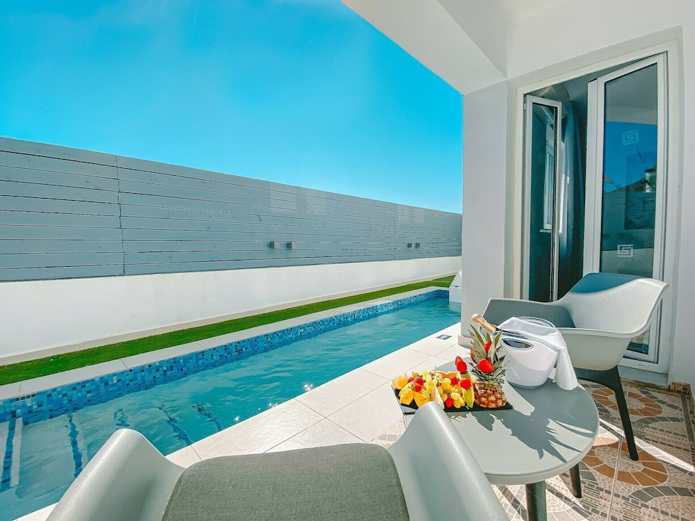 Meandros Boutique & Spa Hotel - Adults Only — Swimming pool in Kalamaki (Zakynthos), Ionian Islands