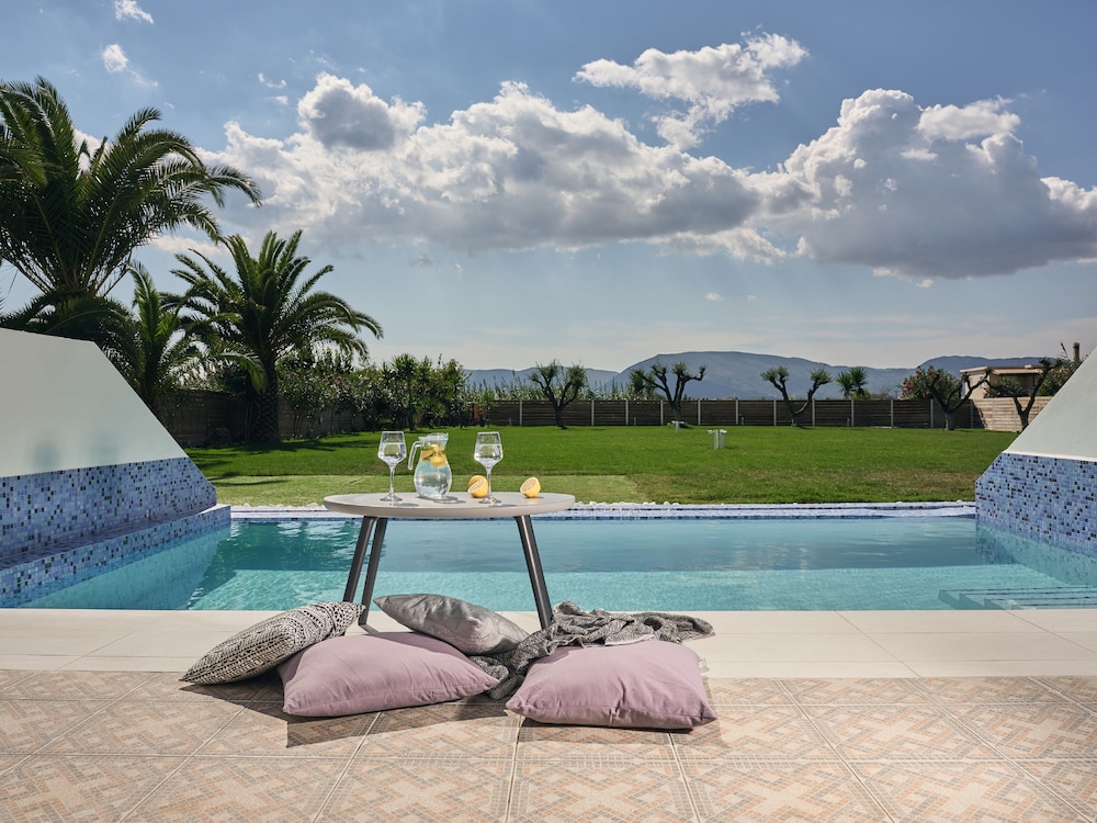 Meandros Boutique & Spa Hotel - Adults Only — Swimming pool in Kalamaki (Zakynthos), Ionian Islands
