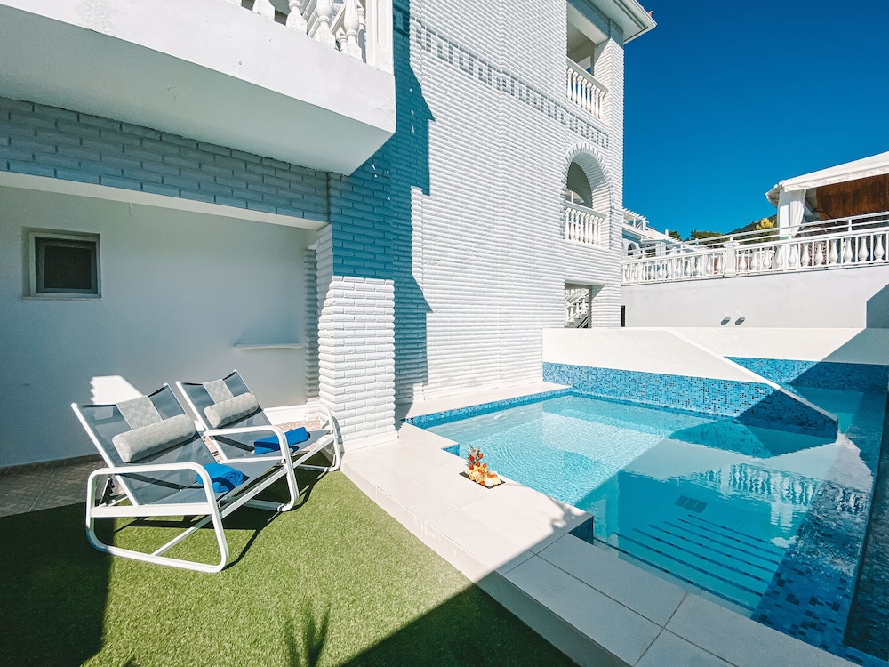 Meandros Boutique & Spa Hotel - Adults Only — Swimming pool in Kalamaki (Zakynthos), Ionian Islands