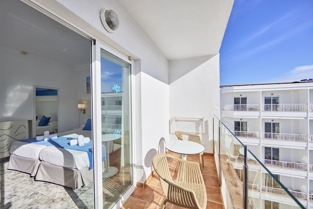 Hotel Ilusion Calma & Spa — Hotel rooms in Playa de Palma, Balearic Islands