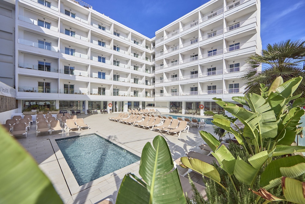 Hotel Ilusion Calma & Spa — Hotel building in Playa de Palma, Balearic Islands