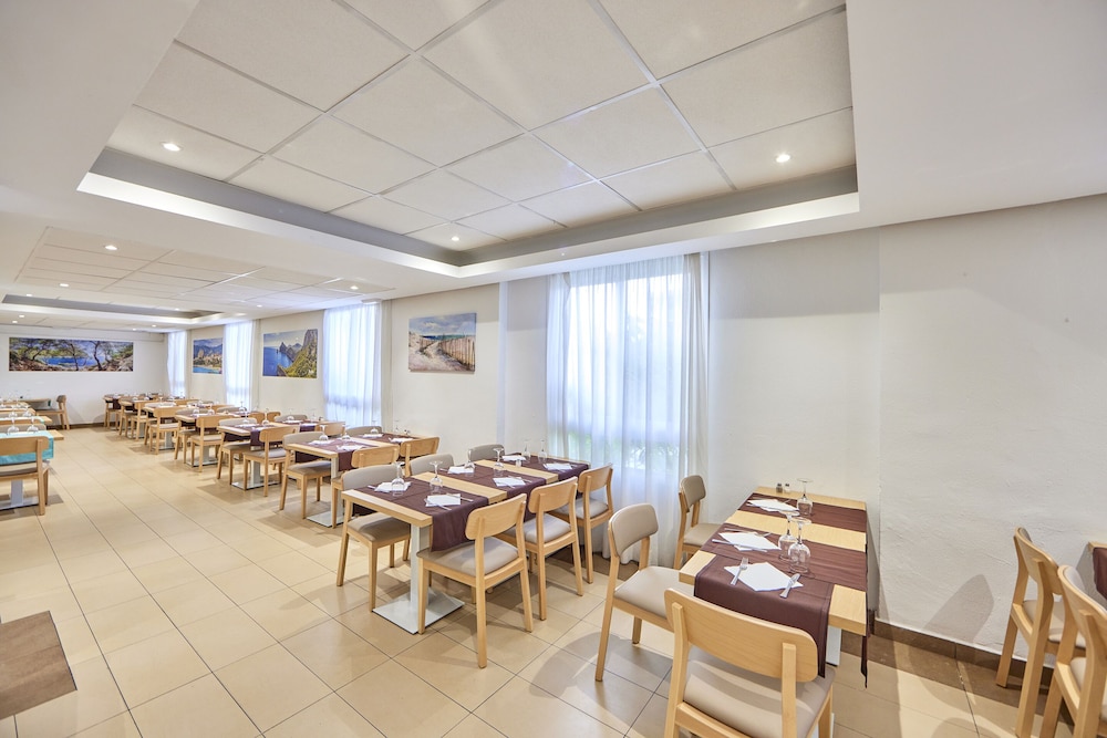 Hotel Ilusion Calma & Spa — Restaurant & bars in Playa de Palma, Balearic Islands