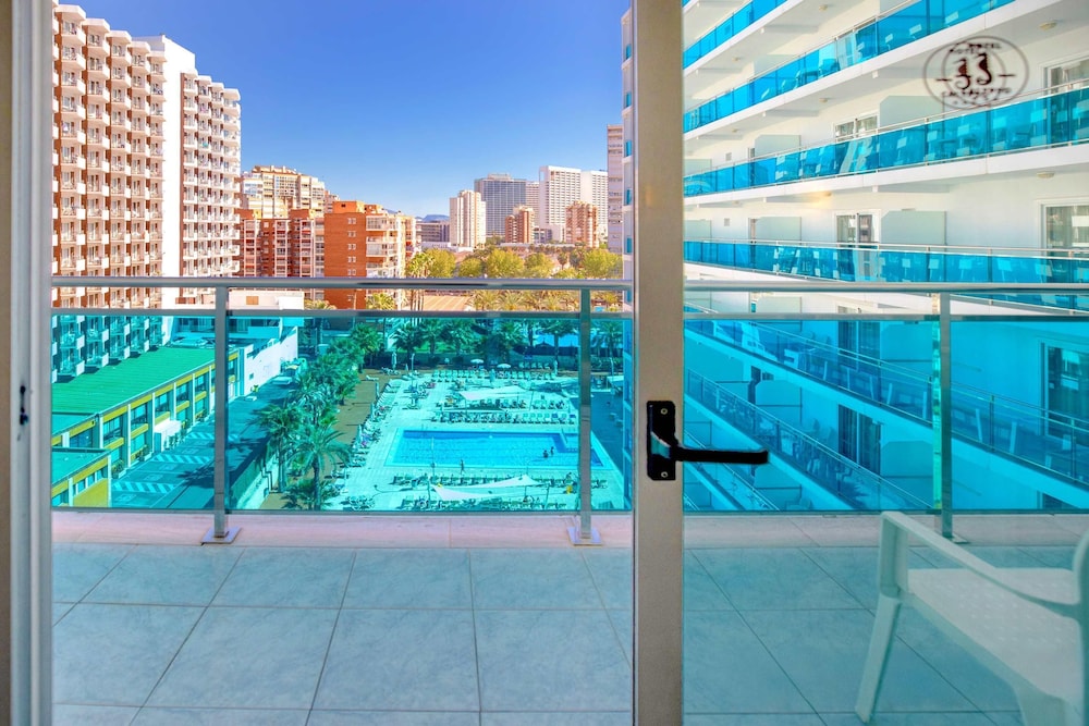 Hotel Servigroup Calypso — Swimming pool in Benidorm, Valencian Community