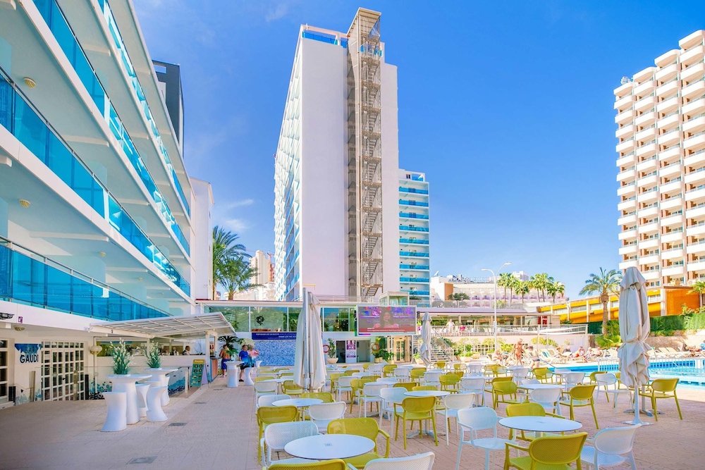 Hotel Servigroup Calypso — Restaurant & bars in Benidorm, Valencian Community