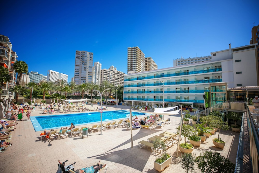Hotel Servigroup Calypso — Swimming pool in Benidorm, Valencian Community